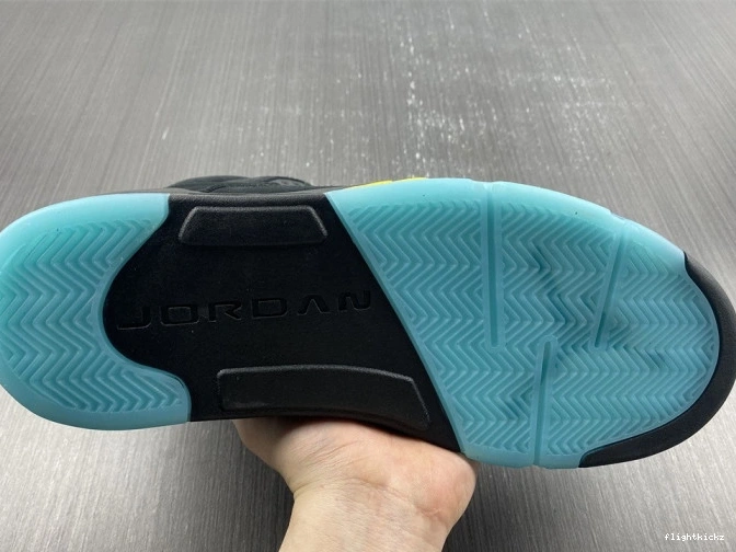 Aqua Air 5 Jordan DD0587-047 0827